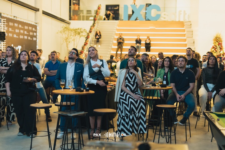 Automação: cenários de luz e segurança via celular